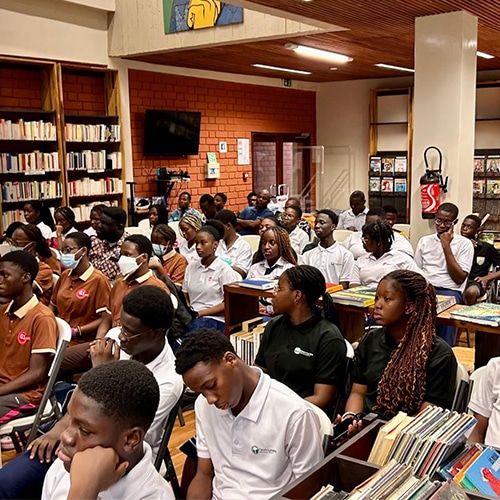 ©CNES_G2_Lome_Visite_Institut