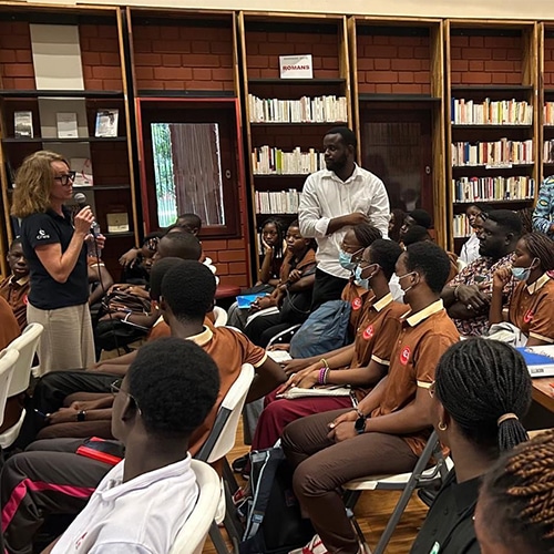 ©CNES_G2_Lome_Visite_Institut
