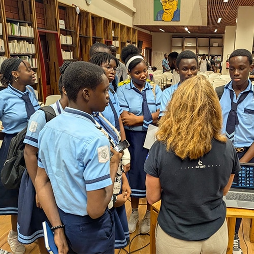 ©CNES_G2_Lome_Visite_Institut