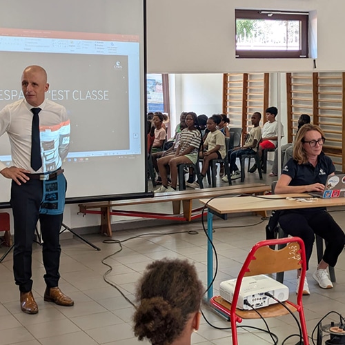 ©CNES_G2_Lome_Visite_Primaire